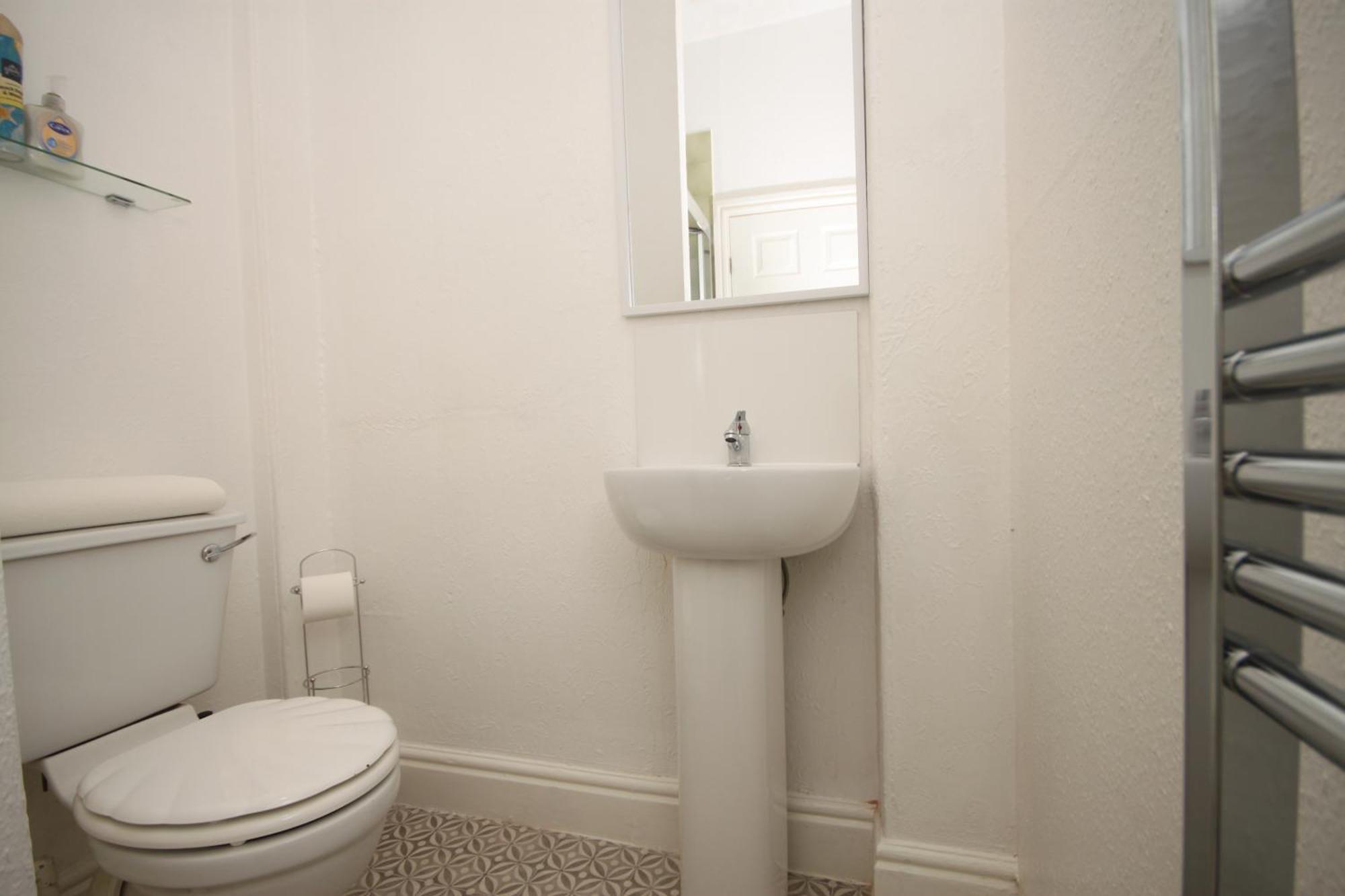 Barton Beachside - Stylish Studio Apartment, Double & Single - Central Beach & Promenade Location - Over 21'S, Family Friendly Only, Id Required ブラックプール 部屋 写真