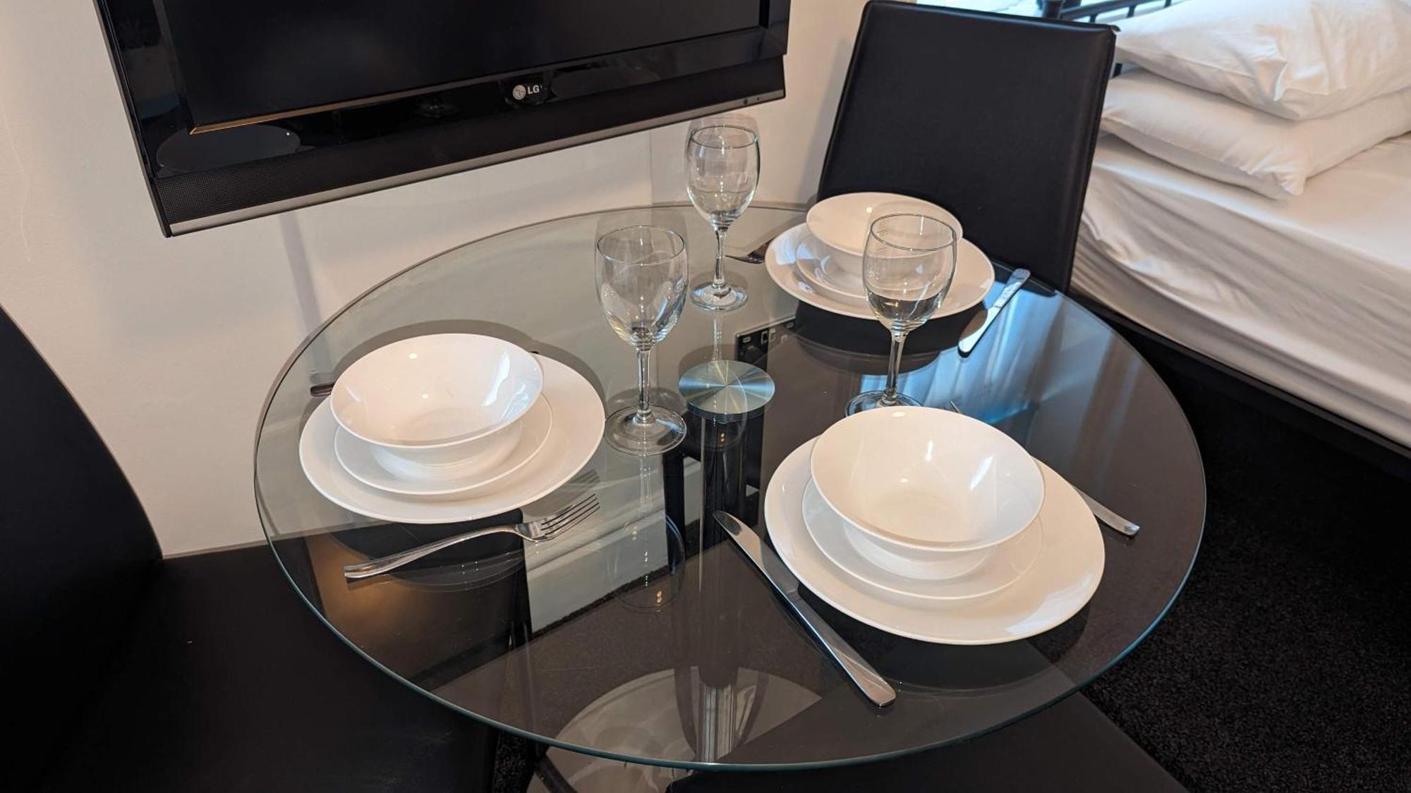 Barton Beachside - Stylish Studio Apartment, Double & Single - Central Beach & Promenade Location - Over 21'S, Family Friendly Only, Id Required ブラックプール エクステリア 写真